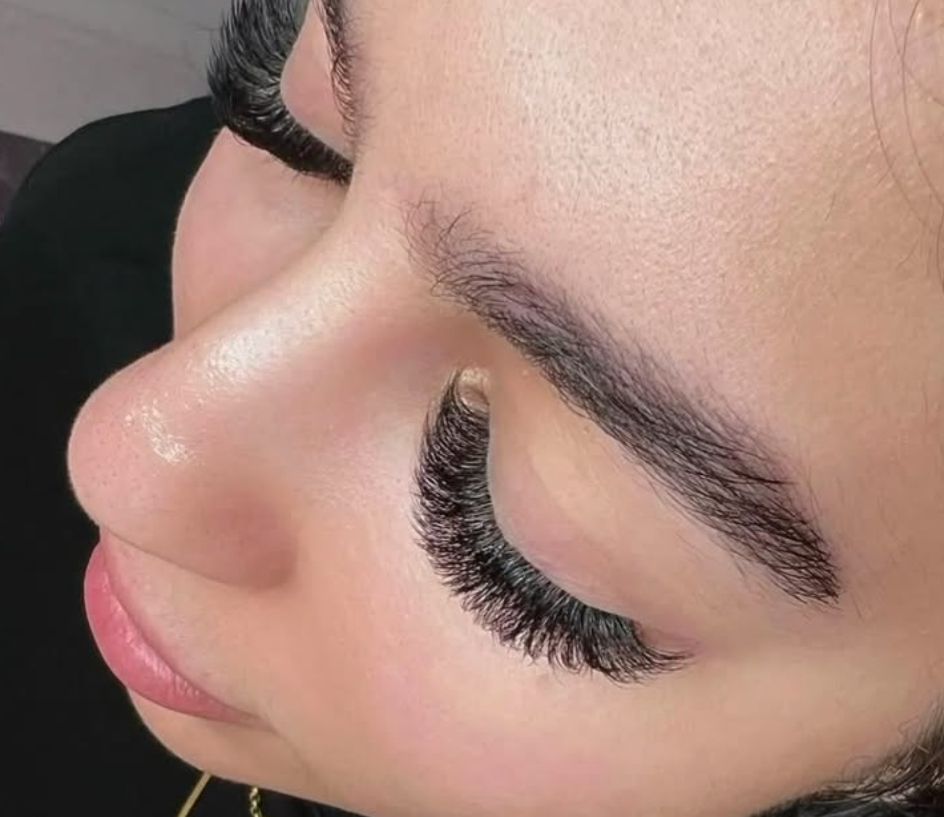 Classic & Volume Eyelash Extension Course