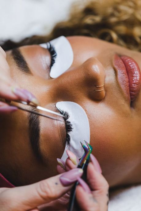 Can Lash Extensions Damage Your Natural Lashes? Let’s Talk Truth
