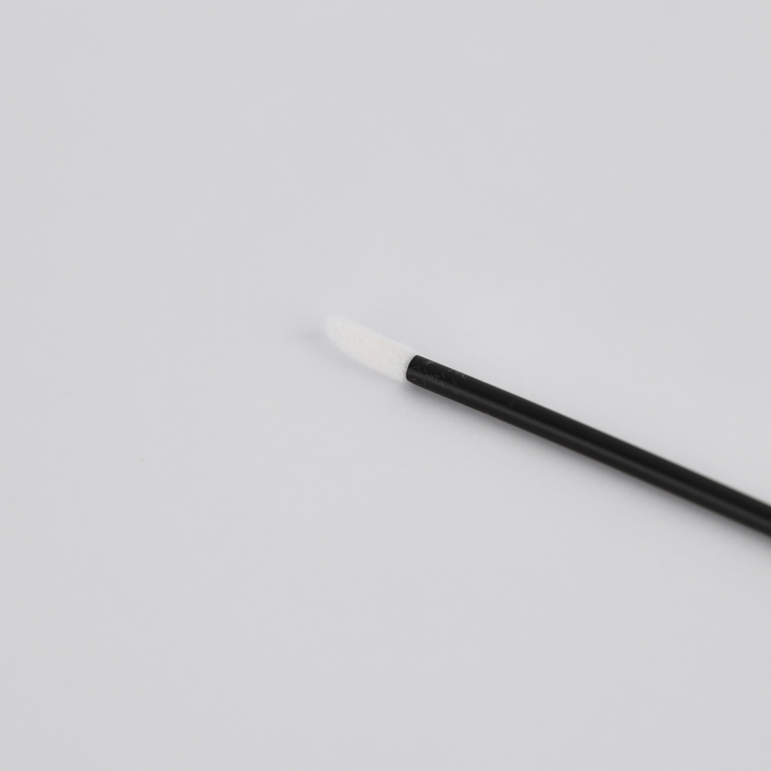Lint Free Lip Wands – 100 Pack